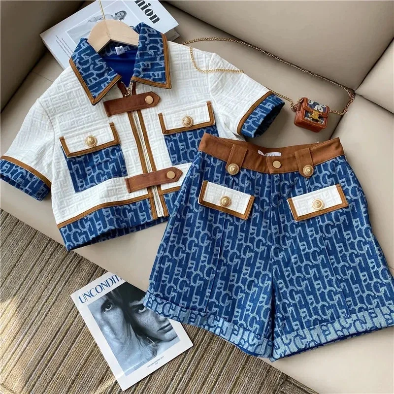 High quality fashion age reduction design sense short suit women 2024 summer short-sleeved zipper top shorts two-piece set