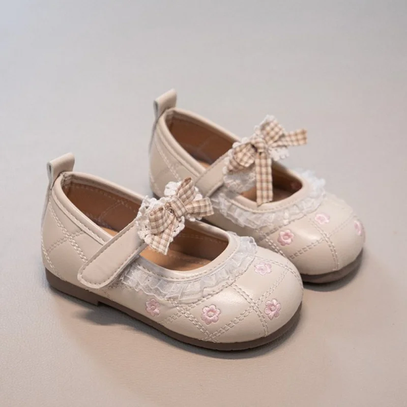 

Korean Style Girl's Princess Shoes 2026 Trend Fashion Birthday Party Footwear For Girls Anti-slippery Flower Leather Dance Shoes