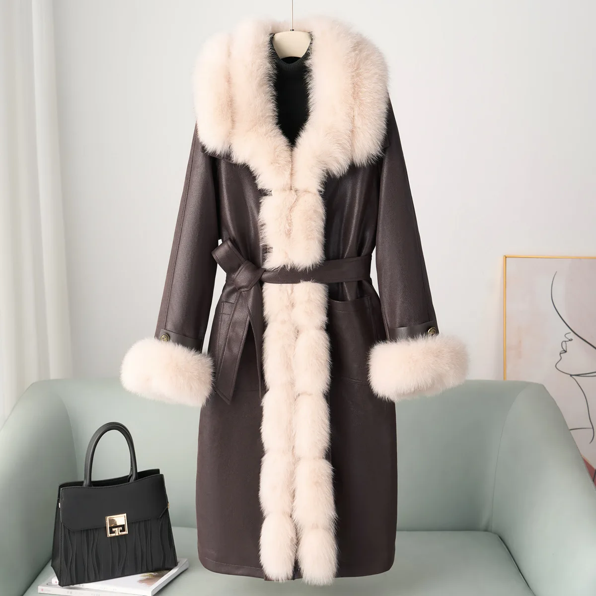 2025 outono e inverno novo plus size gola de pele de raposa casaco de pele preenchido com penas de ganso longo para mulher