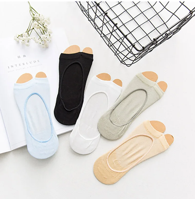 5Pairs Ladies Elegant Summer Shallow Mouth Invisible Two Toe Socks Comfortable Breathable Open Toe Socks Fish Mouth Sock Elastic