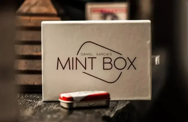 Mint Box by Daniel Garcia -Magic tricks