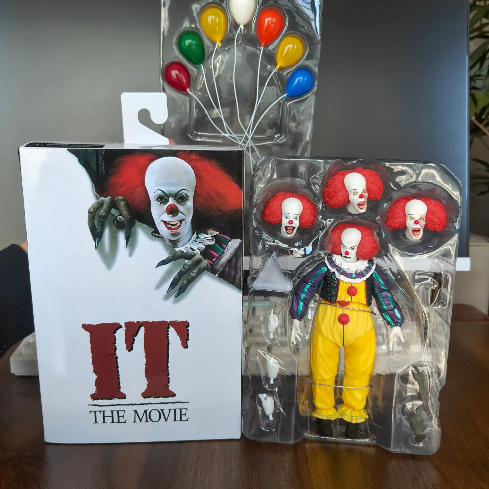 Joker NECA Stephen King Clown Pennywise Action Figure Toys For Halloween Decoration Gift