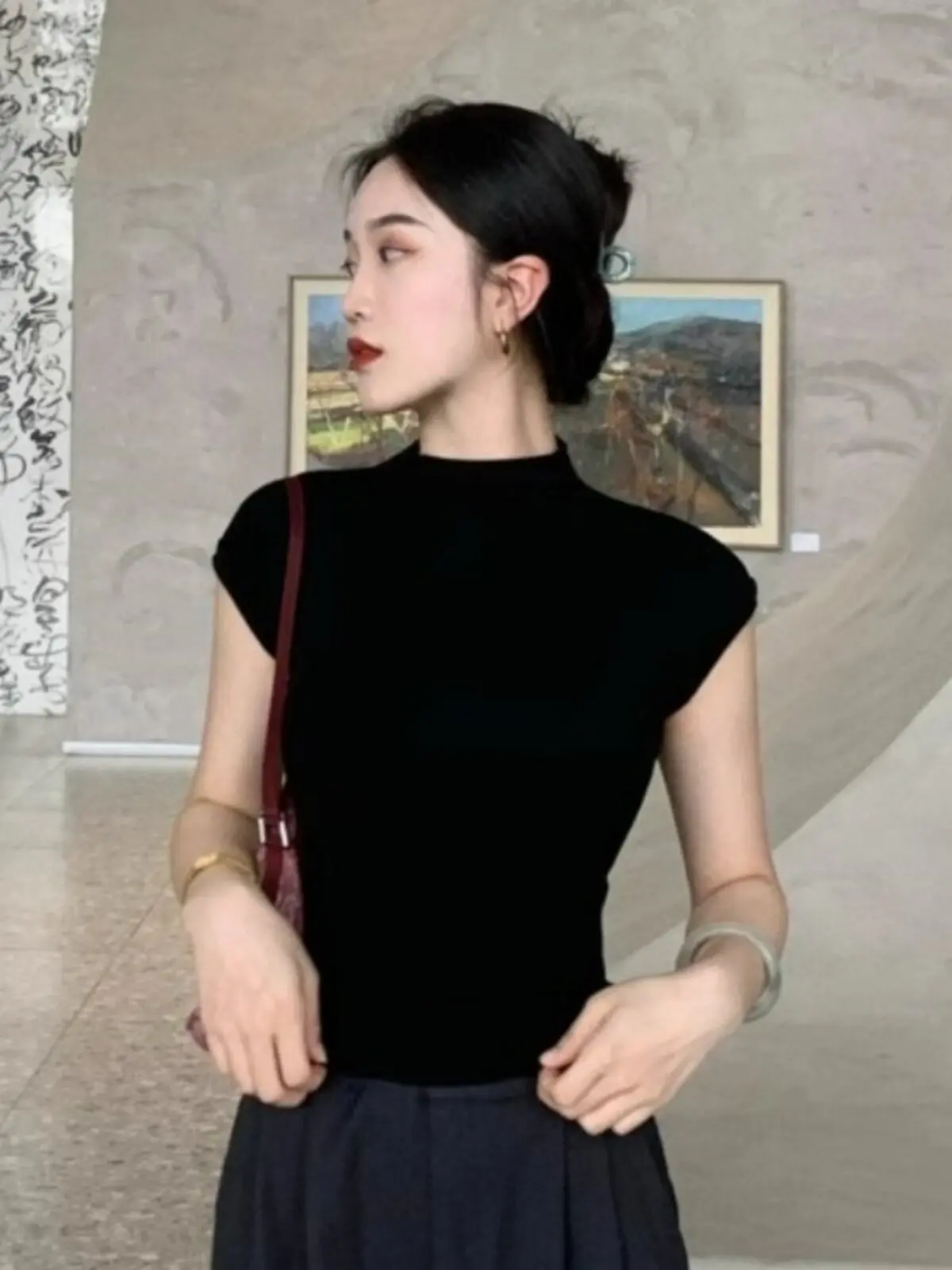 Black Ice Silk Knitted Short Sleeve T-Shirt Women's Summer Tight Fit Half High Collar Spicy Short Style Commute Fashion Ladie...