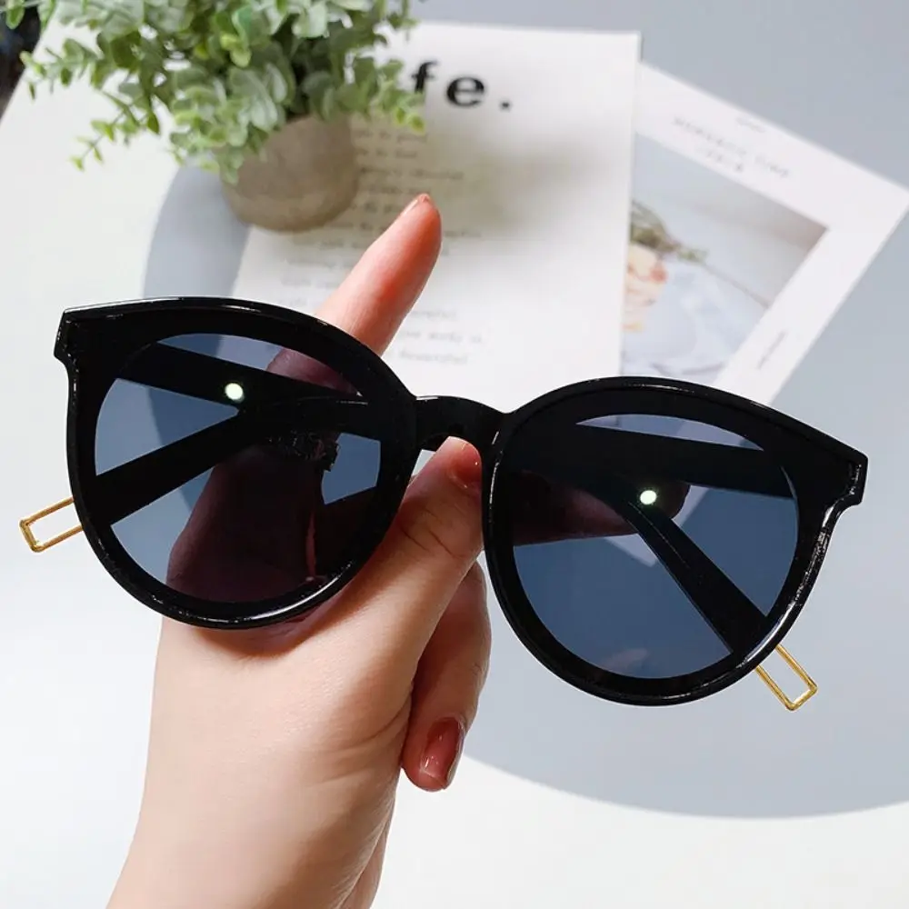 Sun-Protective Retro Sunglasses Anti Blue Light Travel Accessories Driving Glasses Eyewear Black Shades Glasses for Women Man