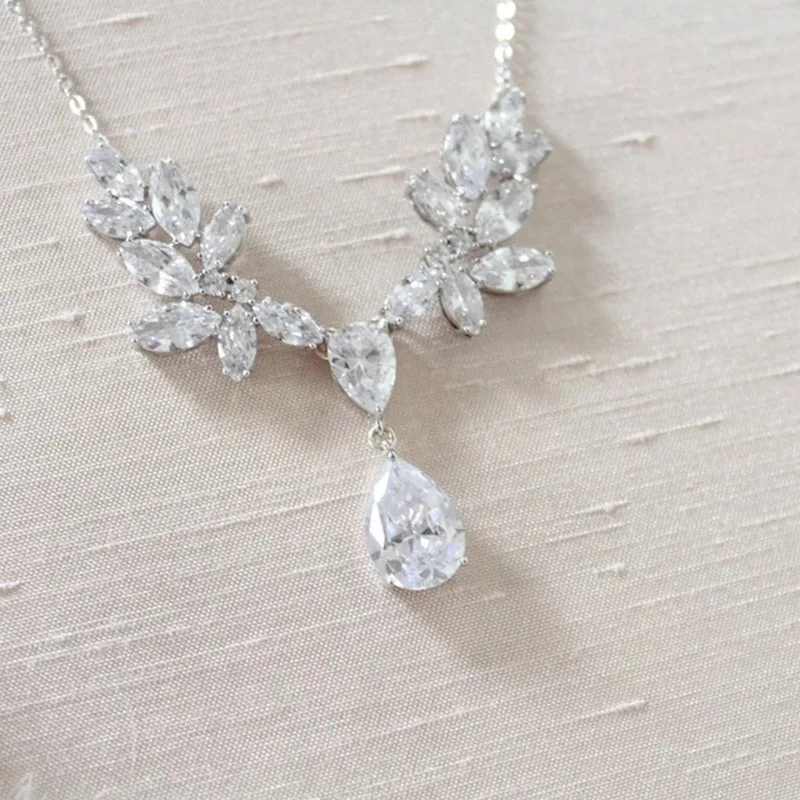 Zunders'-Collier brillant en forme de fleur de cristal pour femme, bijoux de corps de luxe, long cuir chevelu en érable, pendant l'été, pour mariage