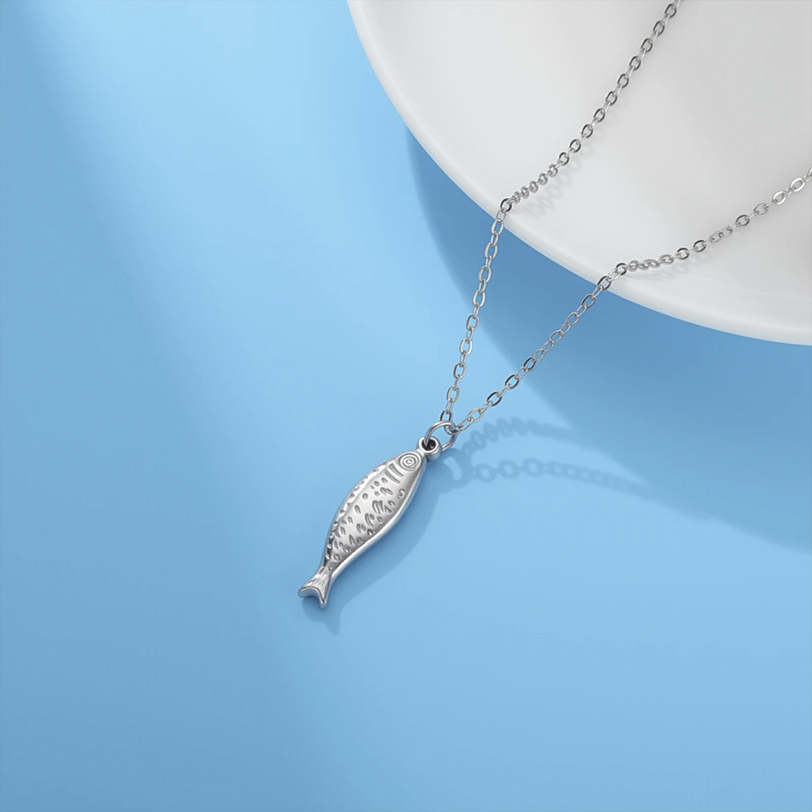 COOLTIME Modische Fisch-Anhänger-Halskette für Damen, Edelstahl, verstellbarer Schmuck, perfekt für Alltag, Geschenke und Termine – Detail 7