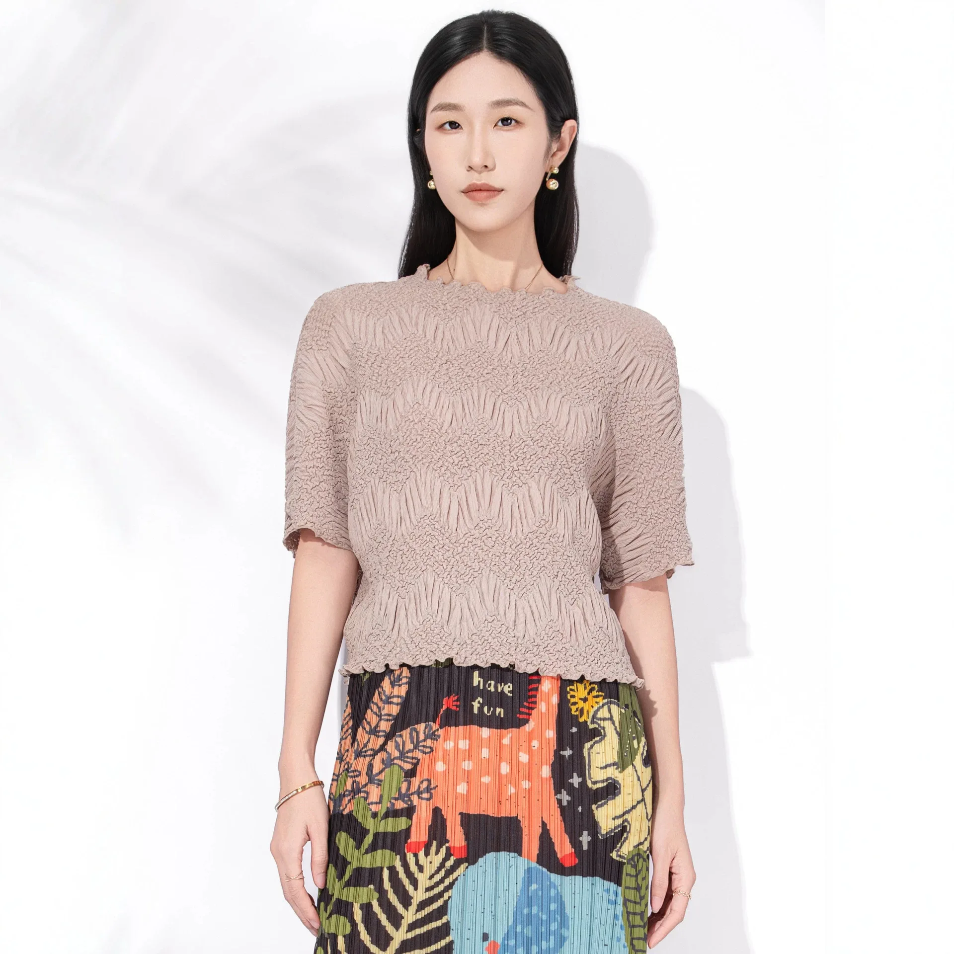 Miyake Premium Embroidered Pleated Top Summer Thin Comfortable Noble Elegant Versatile Crushed Jacquard T-shirt