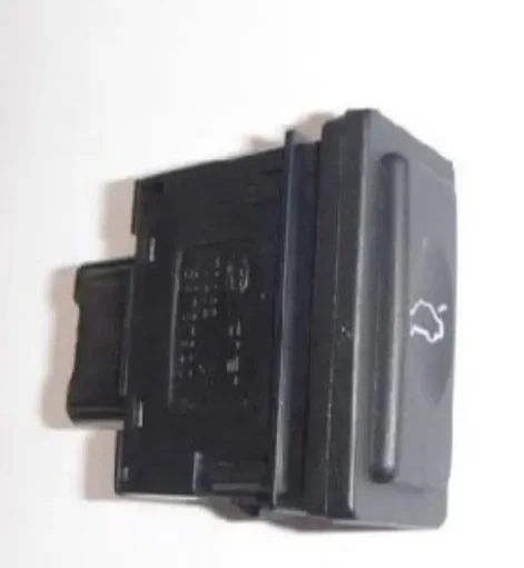 

S3787820 Переключатель задней двери для китайского автомобиля Lifan x60