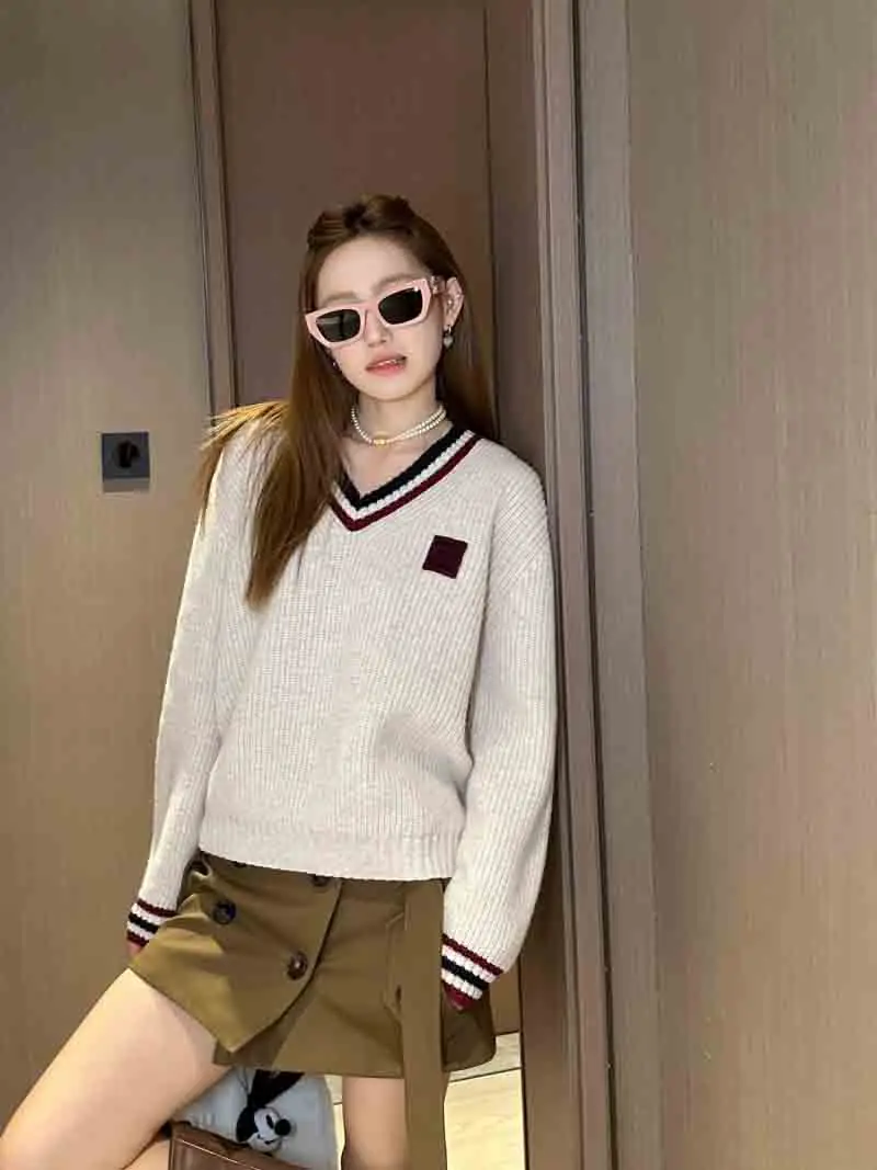 

College style women's sweater fashionable simple loose versatile long sleeved V-neck wool knitted pullover sweater