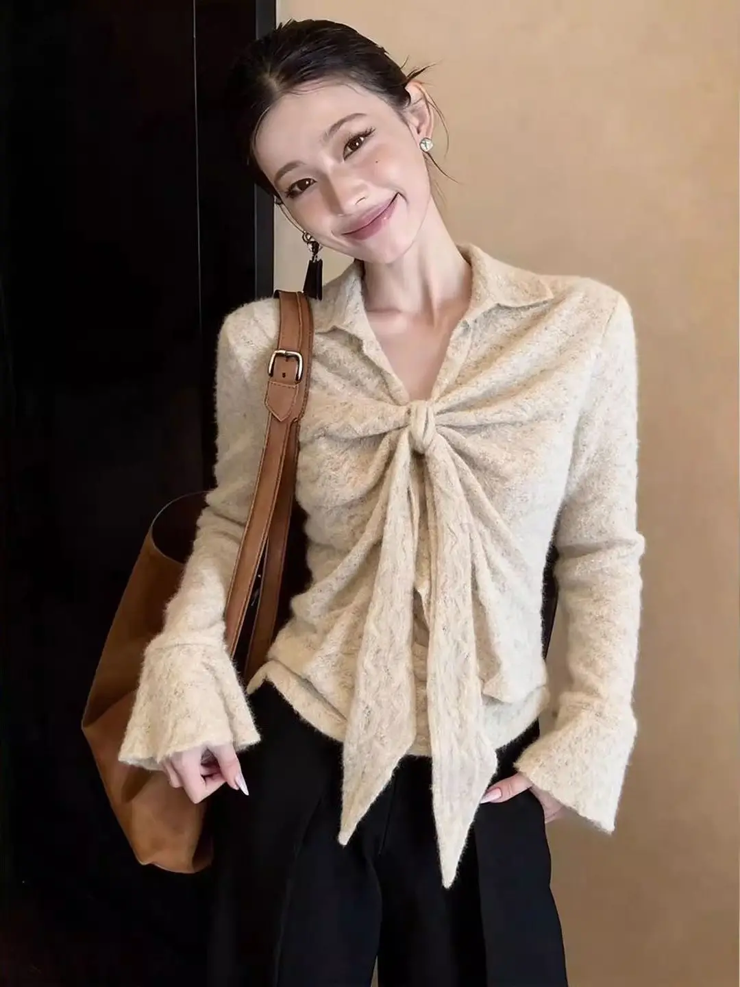 

Элегантная женская приталенная блузка с поясом и рукавами-колокол, новинка сезона весна-осень, модный дизайн