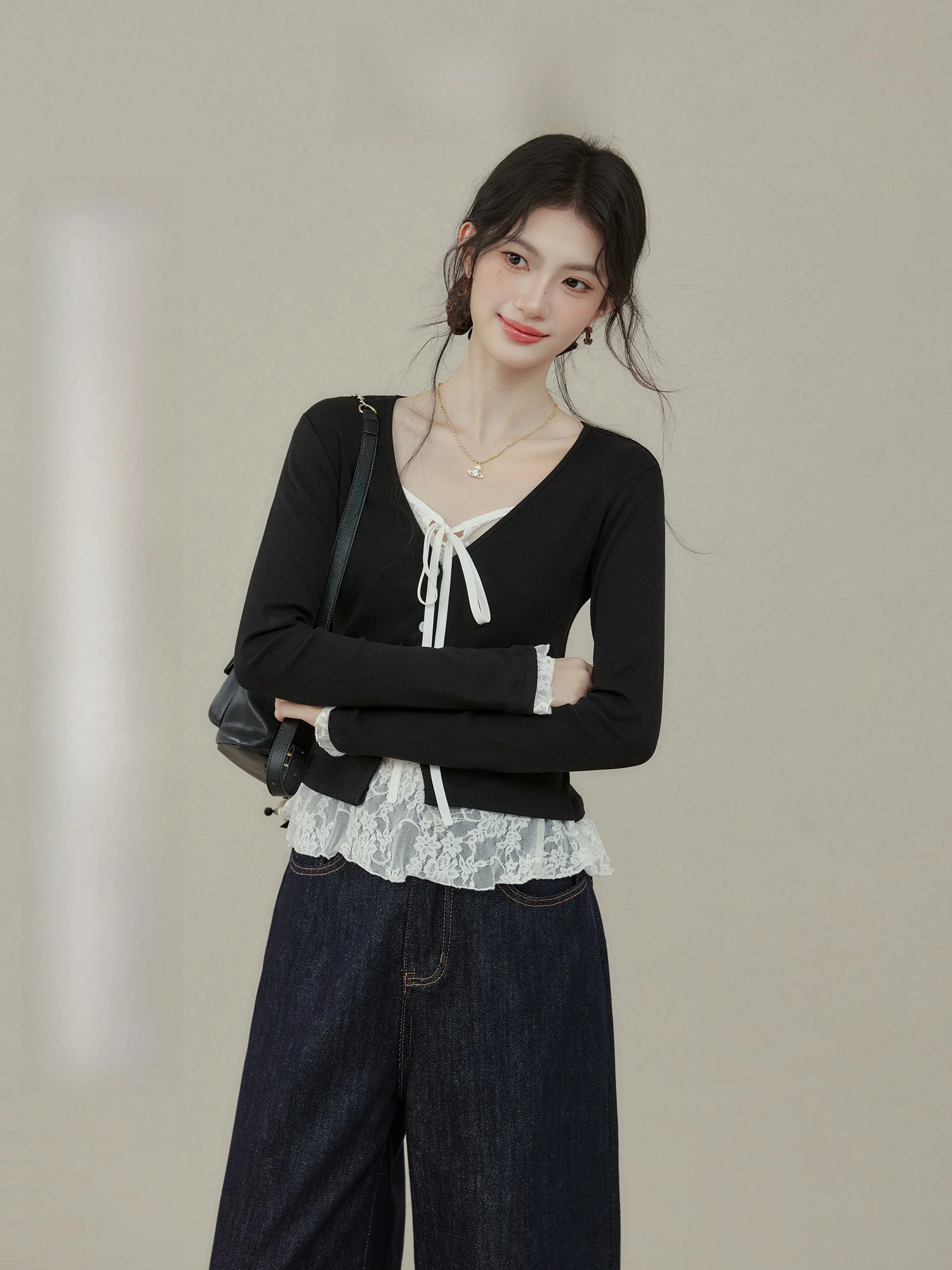 

Bla Long Sve T-irt with Lace Patchwork Fake Two-Piece Design for Women Sweet Sle Waist-Cinching Pear ape Fit Autum...