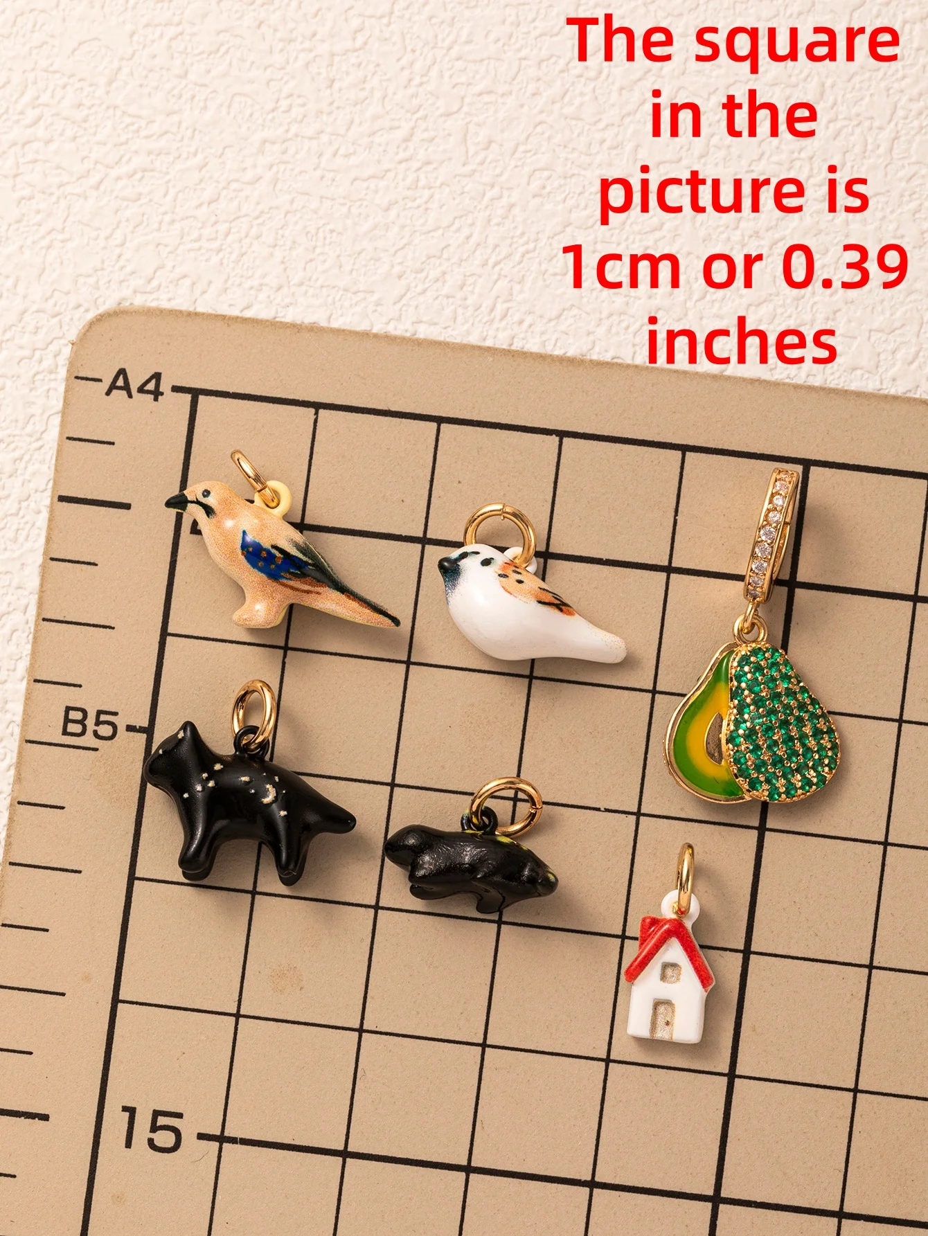 Einfacher und niedlicher beliebter Stil: Kleine Tier-Dinosaurier-Kuckuck DIY-Anhänger für Schmuck – Detail 1