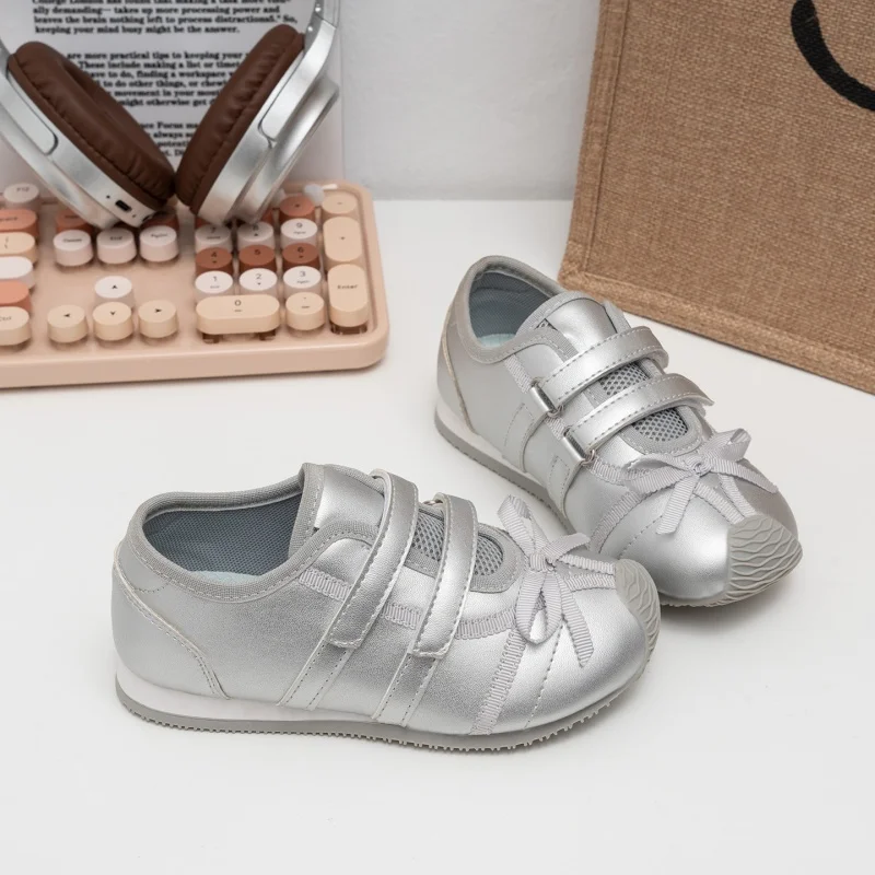 Neue, niedliche Mary-Jane-Schuhe für kleine Mädchen, mit Satinschleife und doppeltem Riemen, leicht, atmungsaktiv, Prinzessinnenschuhe für Partys und den täglichen Gebrauch. – Detail 3