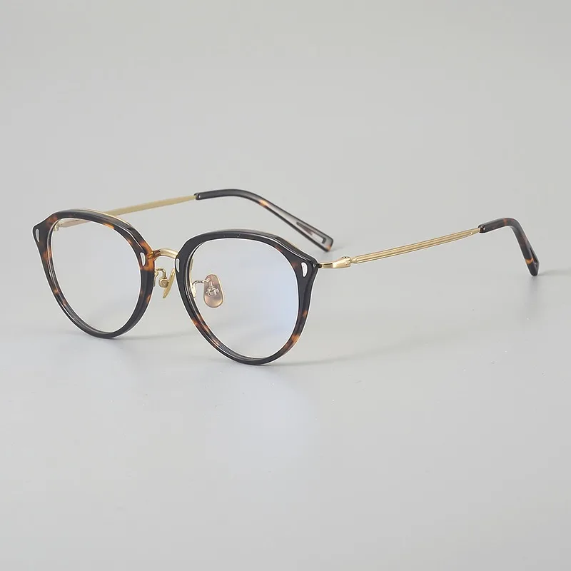 Japanese Retro Pres…