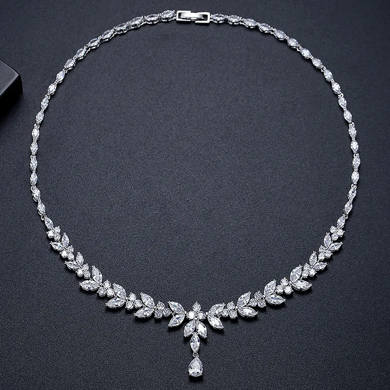 

FXLRY High Quality Cubic Zirconia Flowers Wedding Bridal Necklace For Women Simple Big Waterdrop Luxury Jewelry