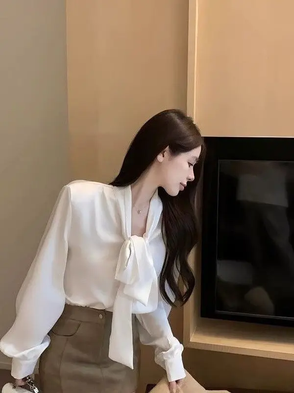 Ele Chiffon Long Sve da donna irt Primavera Autunno Design con nodo bianco Top delicato e vestibilità ampia