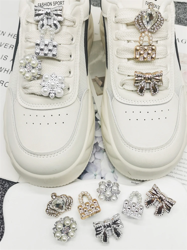 2PCS Bling Crown Shoe Lace Charms ABS Bow Buckle Decoration 