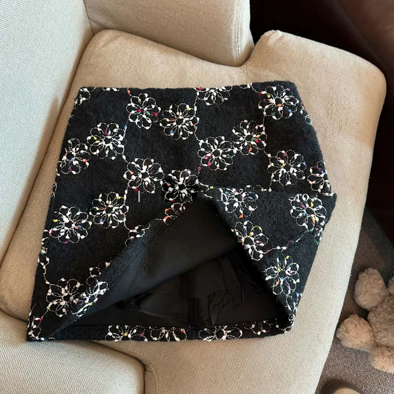 French Retro Embroidered Jacquard Woolen Skirt for Women Luxury Black A-line Half Skirts Sexy Mini Party Skirts Autumn Winter