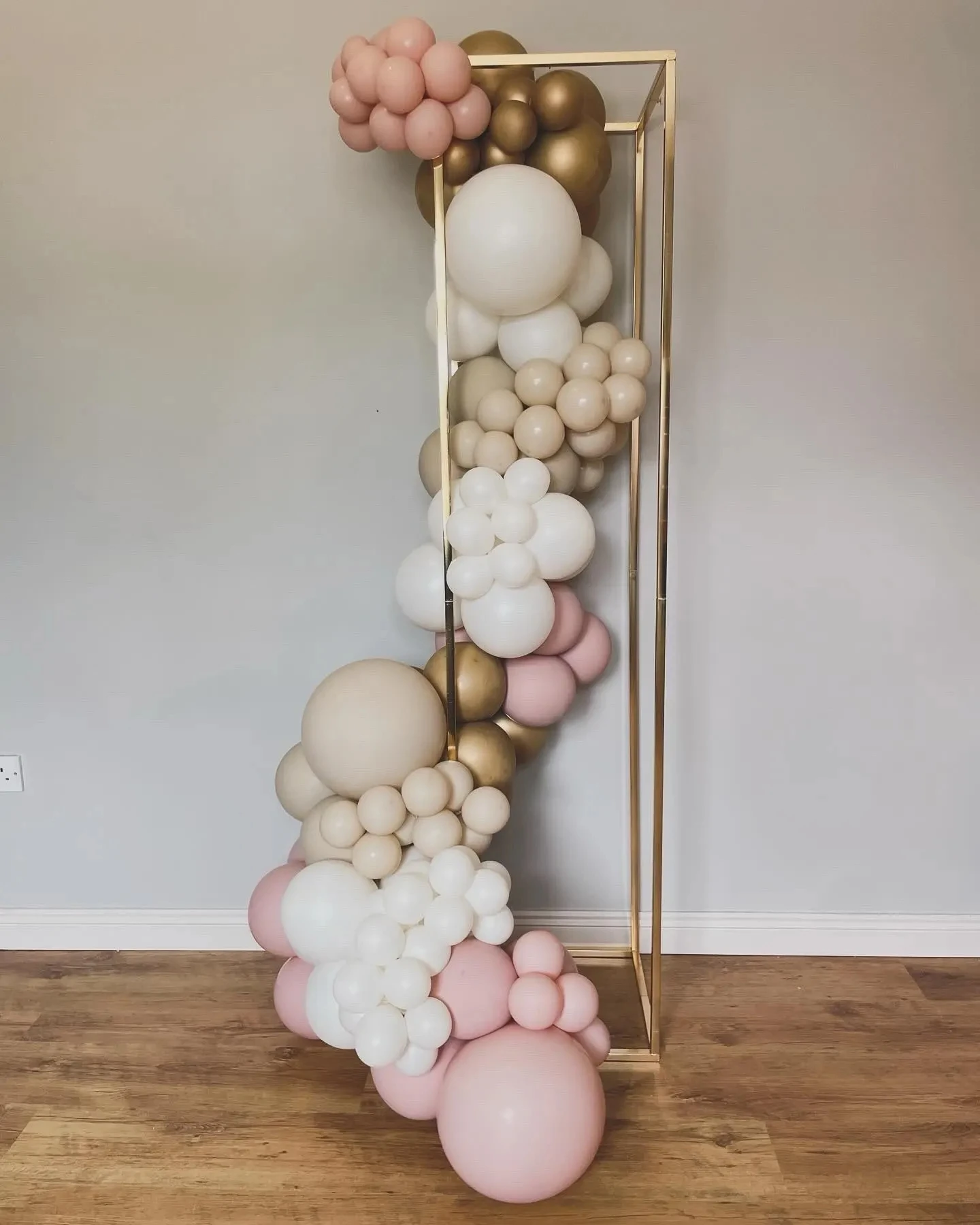 gold-plated Wedding Arch Iron Column Plinth Ballon Arch Wedding Birthday Stage Background Booth Prop Metal Square Frame