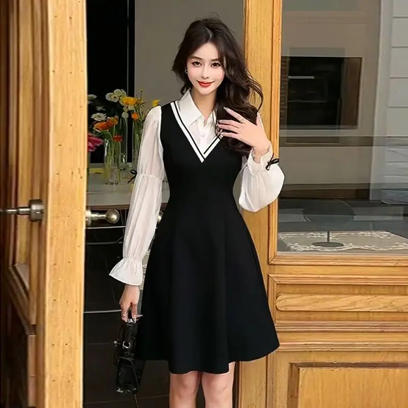 French Style Anti-aging Shirt Fake Two Piece Slimming Early Spring Dress Small and Stylish Patchwork Black Dress