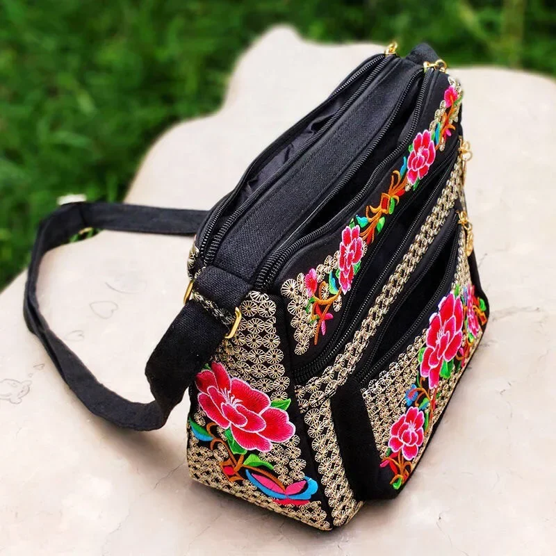 Vintage Ethnic Style Bag Embroidered Women's Shoulder Bag Fully Embroidered Crossbody Bags for Women Ladies Hand Bags Boho