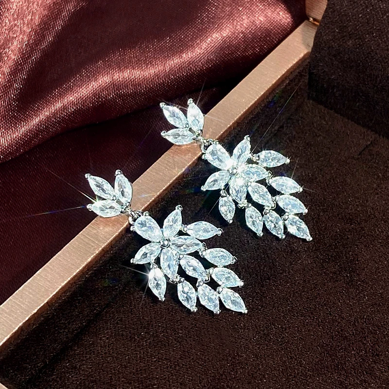 Huitan Luxury Marquise Cubic Zirconia Hanging Earrings Crystal for Women Silver Color Temperament Elegant Wedding Party Jewelry