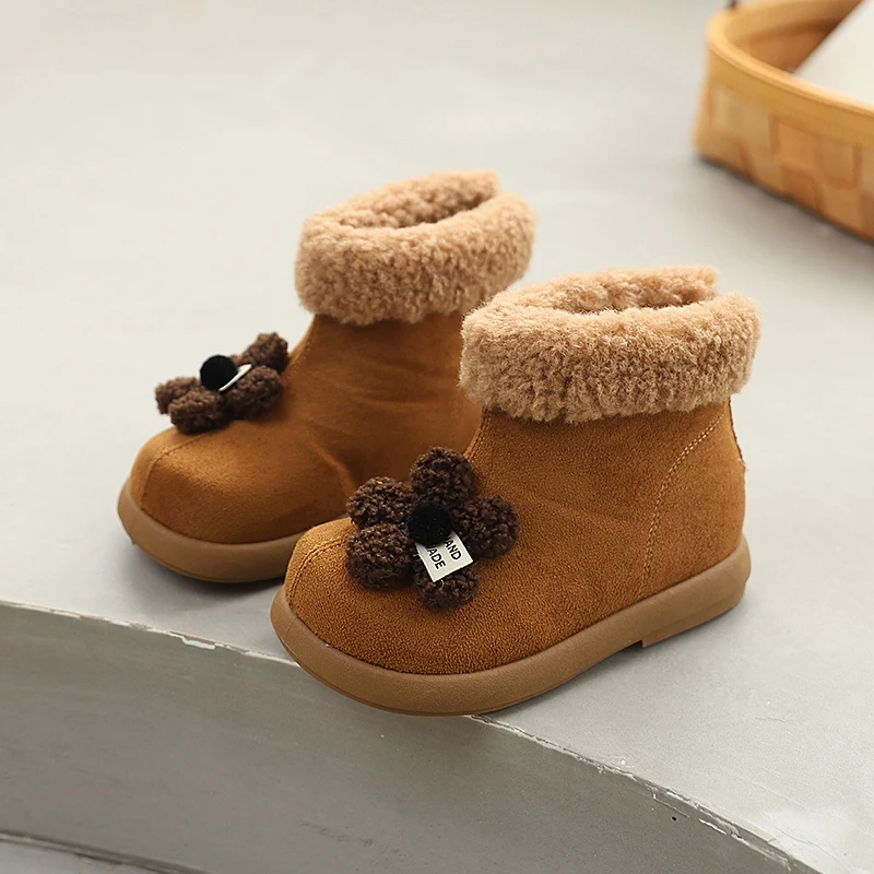 Botas de pelúcia de inverno das crianças ao ar livre nova moda da menina botas de algodão quente causal peludo doce flor crianças princesa tornozelo botas
