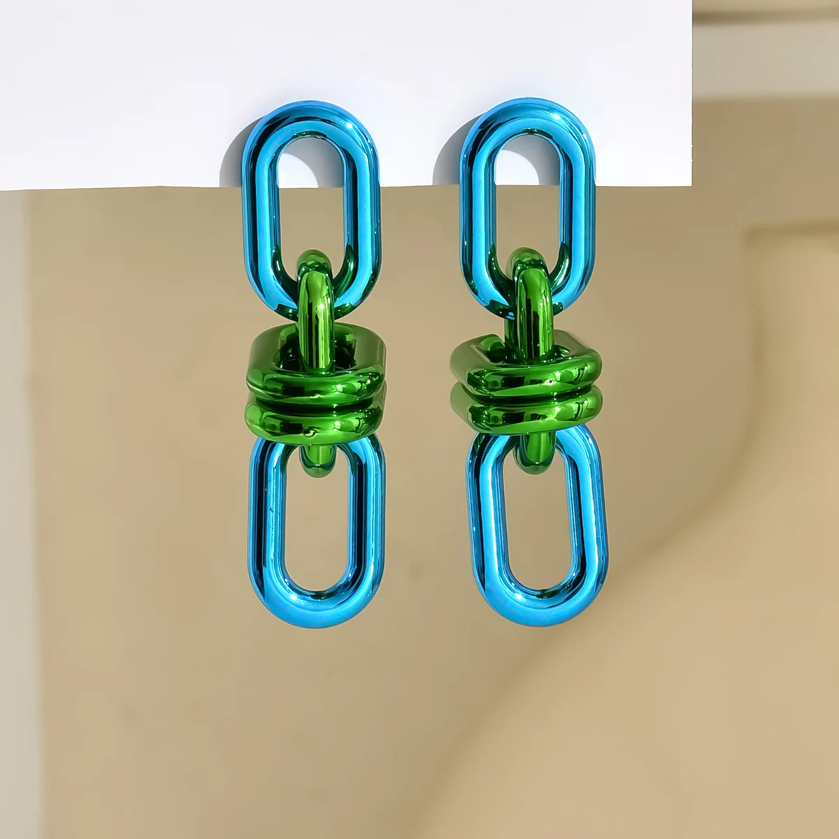 2023 Vintage Acrylic Chain Long Drop Earrings for Women Punk Metallic Green Geometric Earring Trendy y2k Jewelry