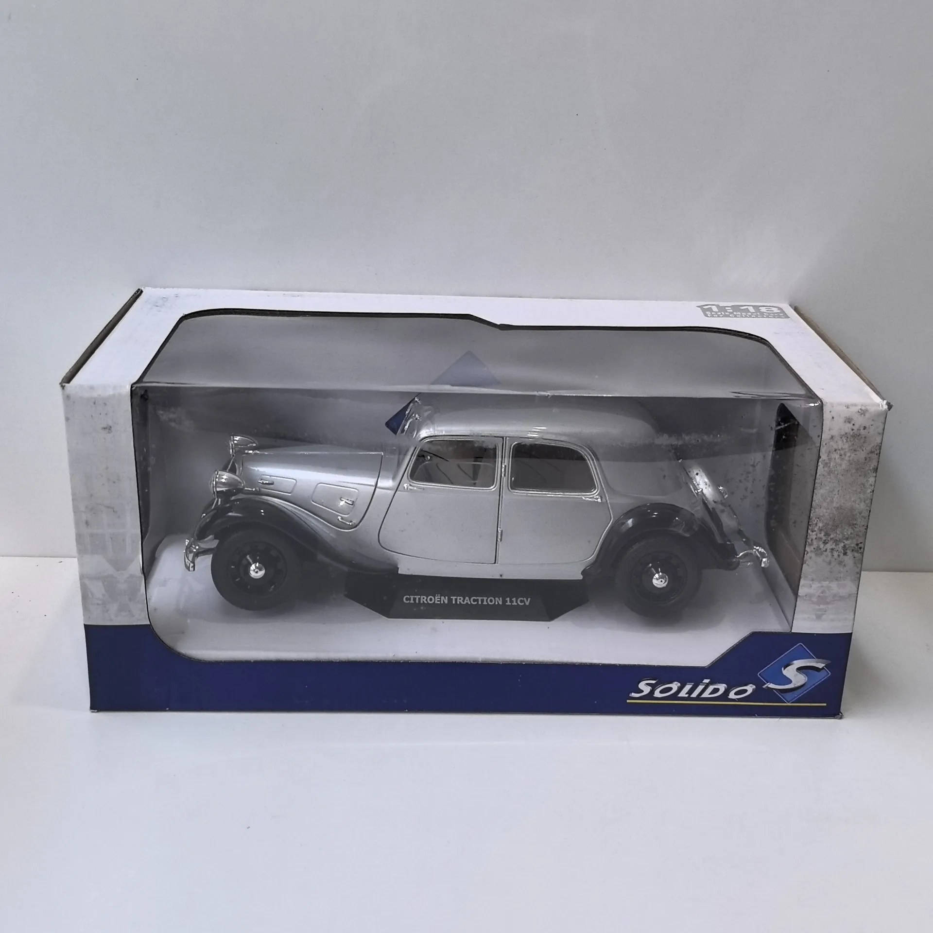 

Литой под давлением SOLIDO масштаб 1/18 CITROEN TRACTION 11CV модель автомобиля из сплава Коллекционная игрушка в подарок сувенир дисплей орнамент