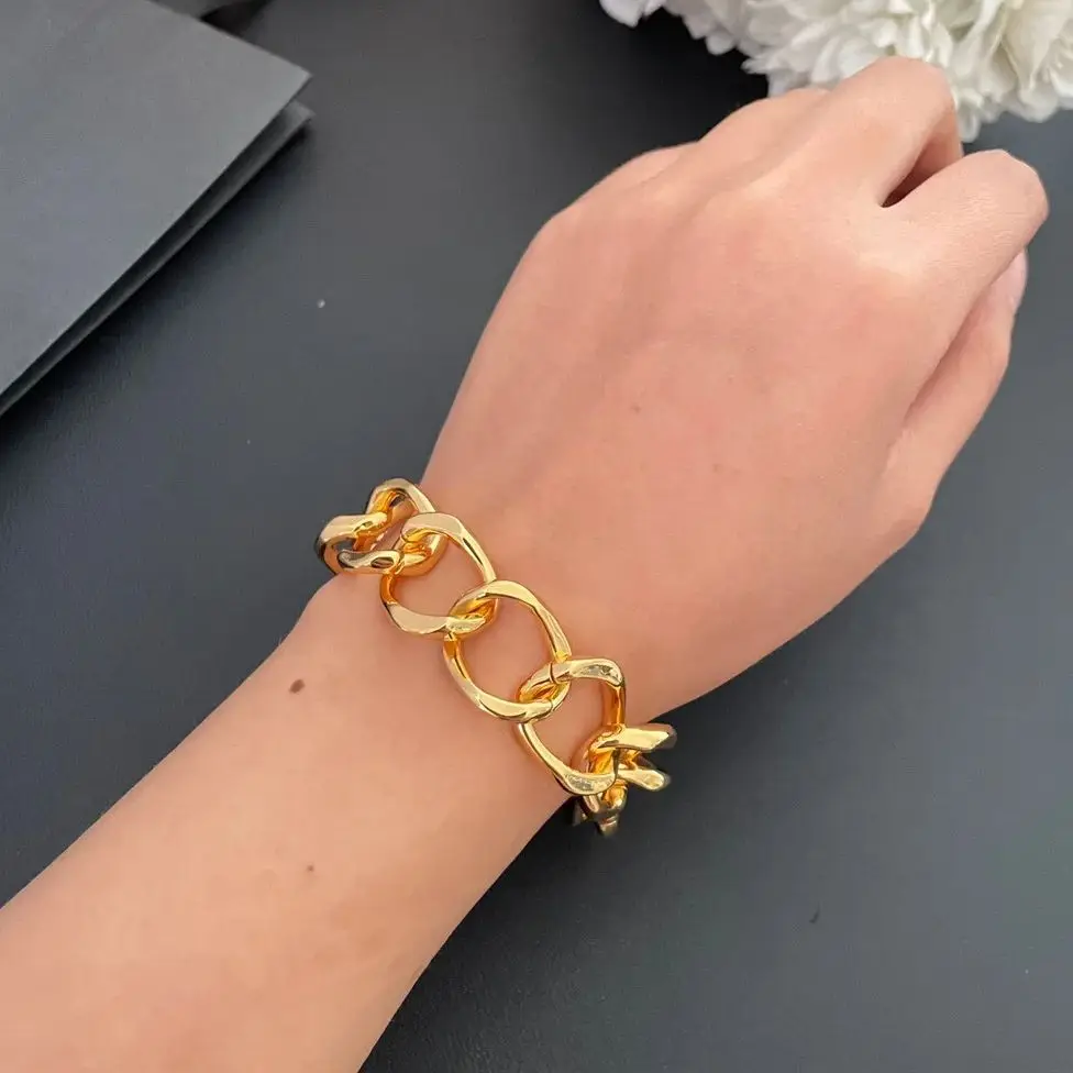 Gelang mode kepribadian Retro sederhana cahaya kancing mewah wanita aksesoris gelang Regalo Pulseras Mujer