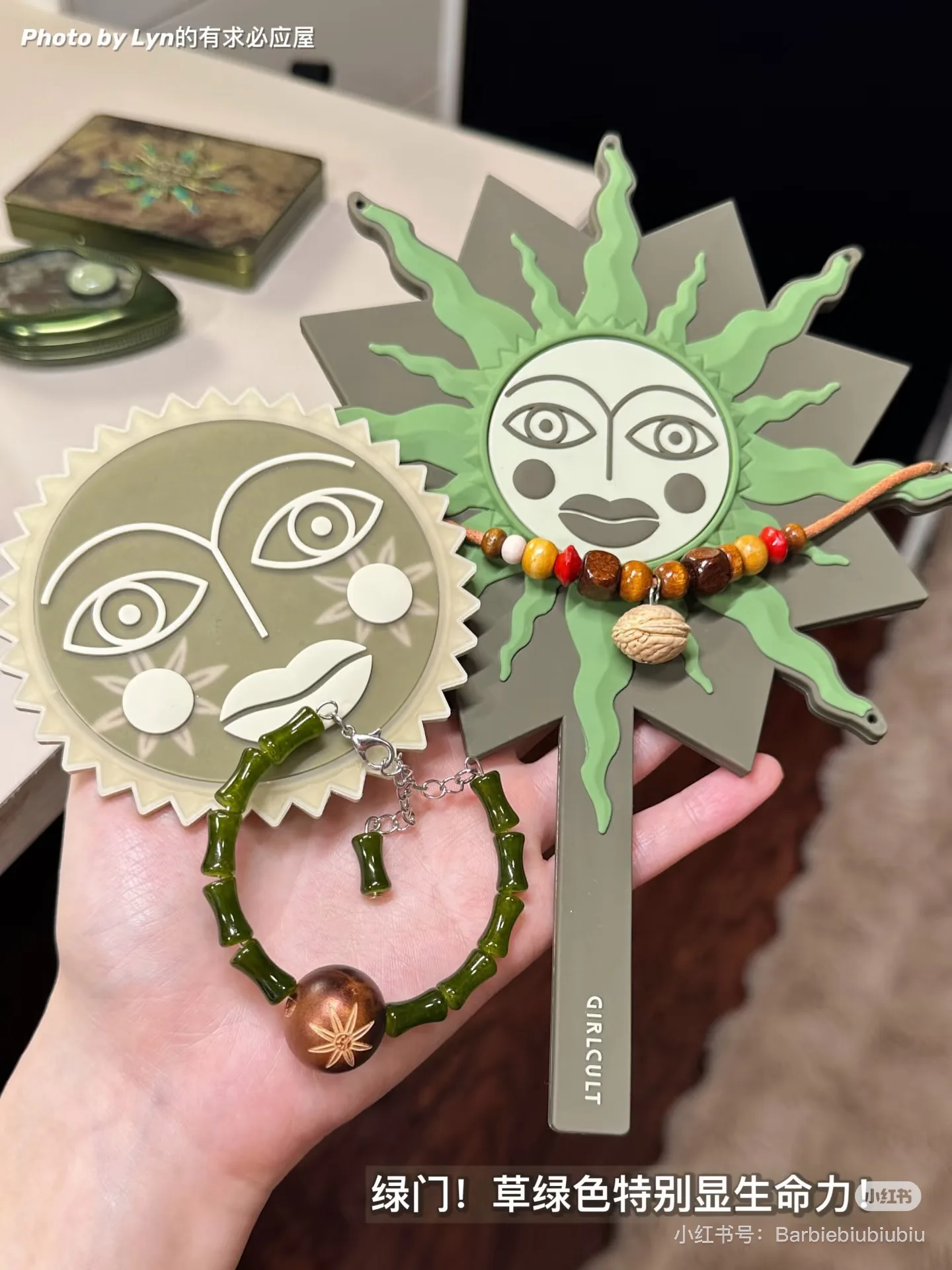 Girlcult Portable Mirror Handheld Mirror Makeup Tool Bracelet Book Sachet