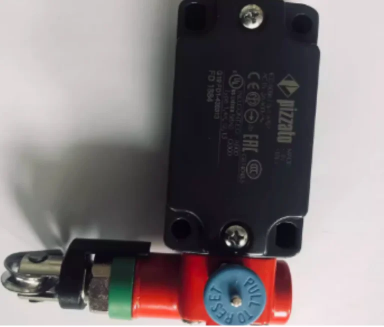 New original Pizzato pull switch FD1884