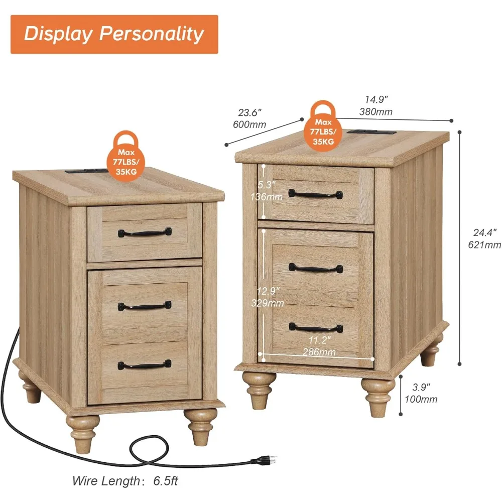 Par de mesas auxiliares de madeira clara com carregamento e armazenamento, mesa lateral de sofá equipada com gaveta, mesa de cabeceira rústica