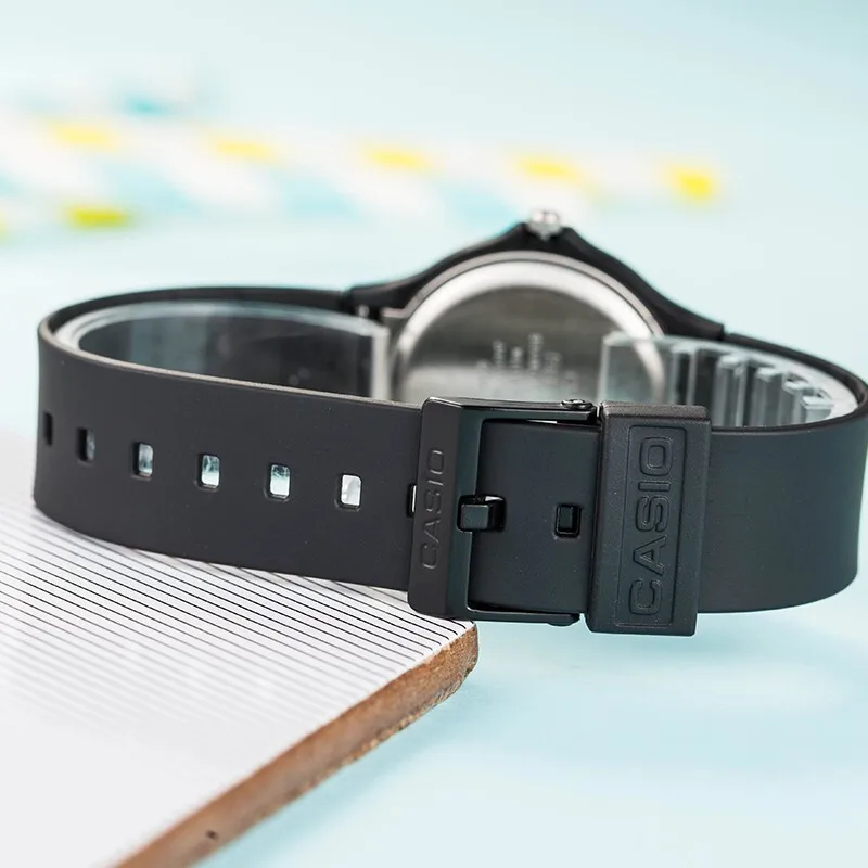 ساعة كاسيو للرجال بمينا صغير، ساعة كوارتز رياضية عصرية وبسيطة للجنسين، بمينا صغير 33 ملم للنساء