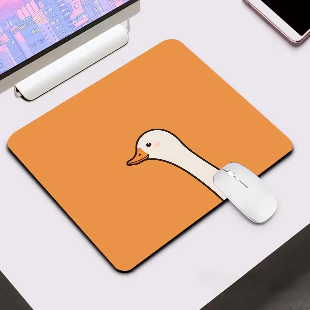 

Коврик для мыши с милой уткой 22X18 40X45, компьютерные аксессуары, офисные игровые настольные коврики, резиновые противоскользящие коврики для мыши, маленькие XS декоративные настольные коврики