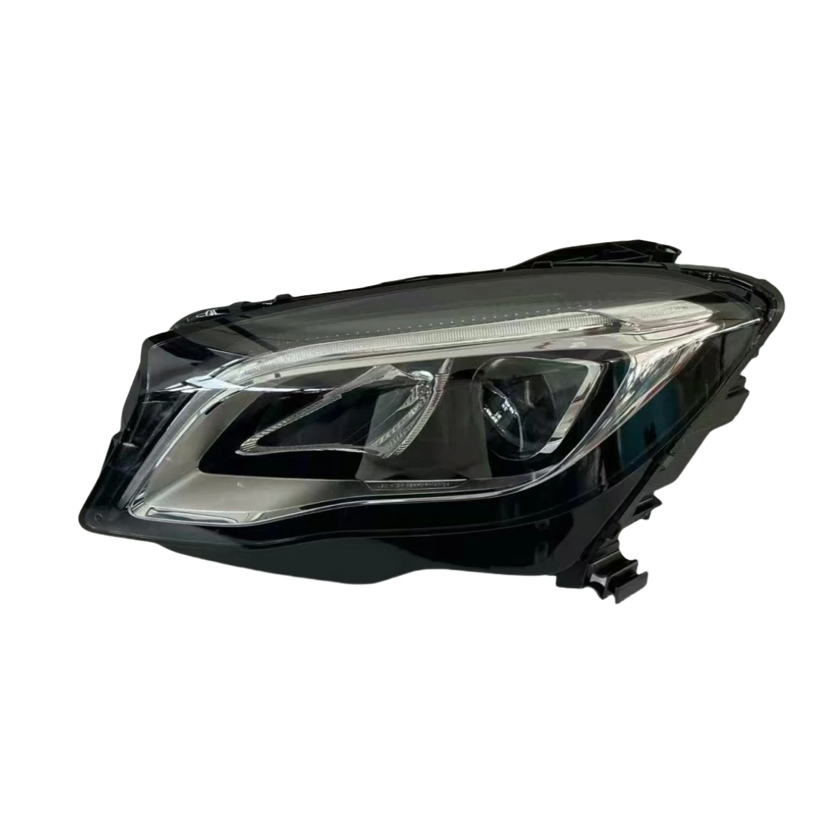 Suitable for Mercedes-Benz W156 GLA180 GLA200 GLA220 GLA260 45 original remanufactured headlamp A1569067500/A1569067600