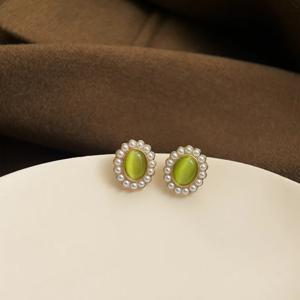 DIY accessories French retro emerald zircon stud earrings light luxury high-end geometric earrings temperament court style versa