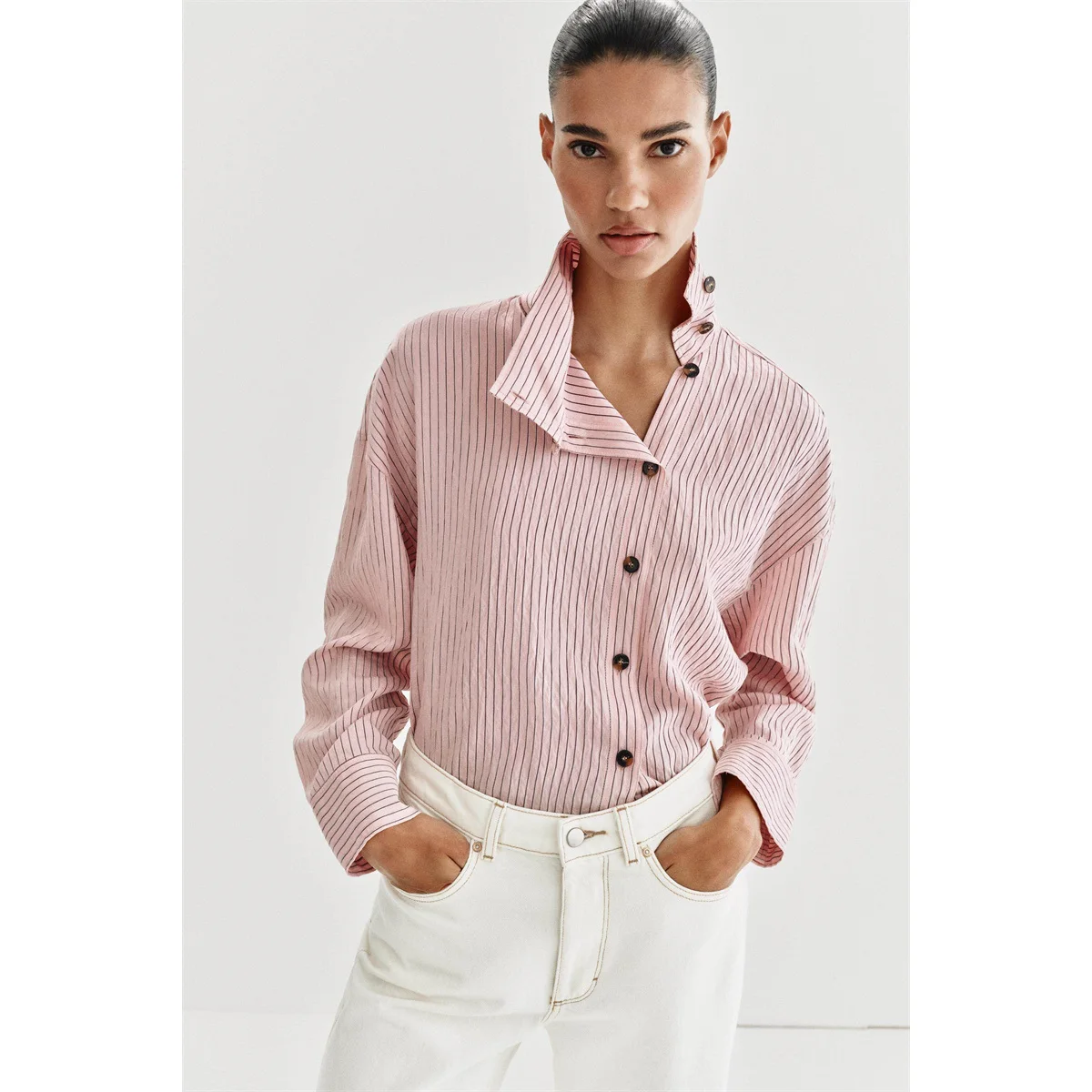 Elegant Striped Casual Long Sleeve High Collar Commute Shirt Spring Summer New Arrival Women's Fashion Single Buttoned Shirt 3
