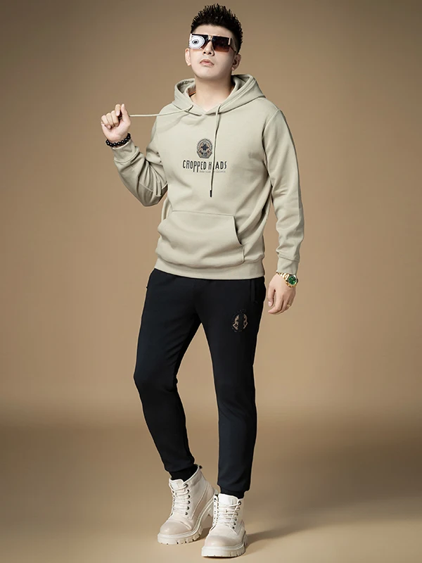 

Мужской комплект с худи Ele: осенняя новинка, модный брендовый комплект из худи и брюк из хлопка, полиэстера и спандекса.