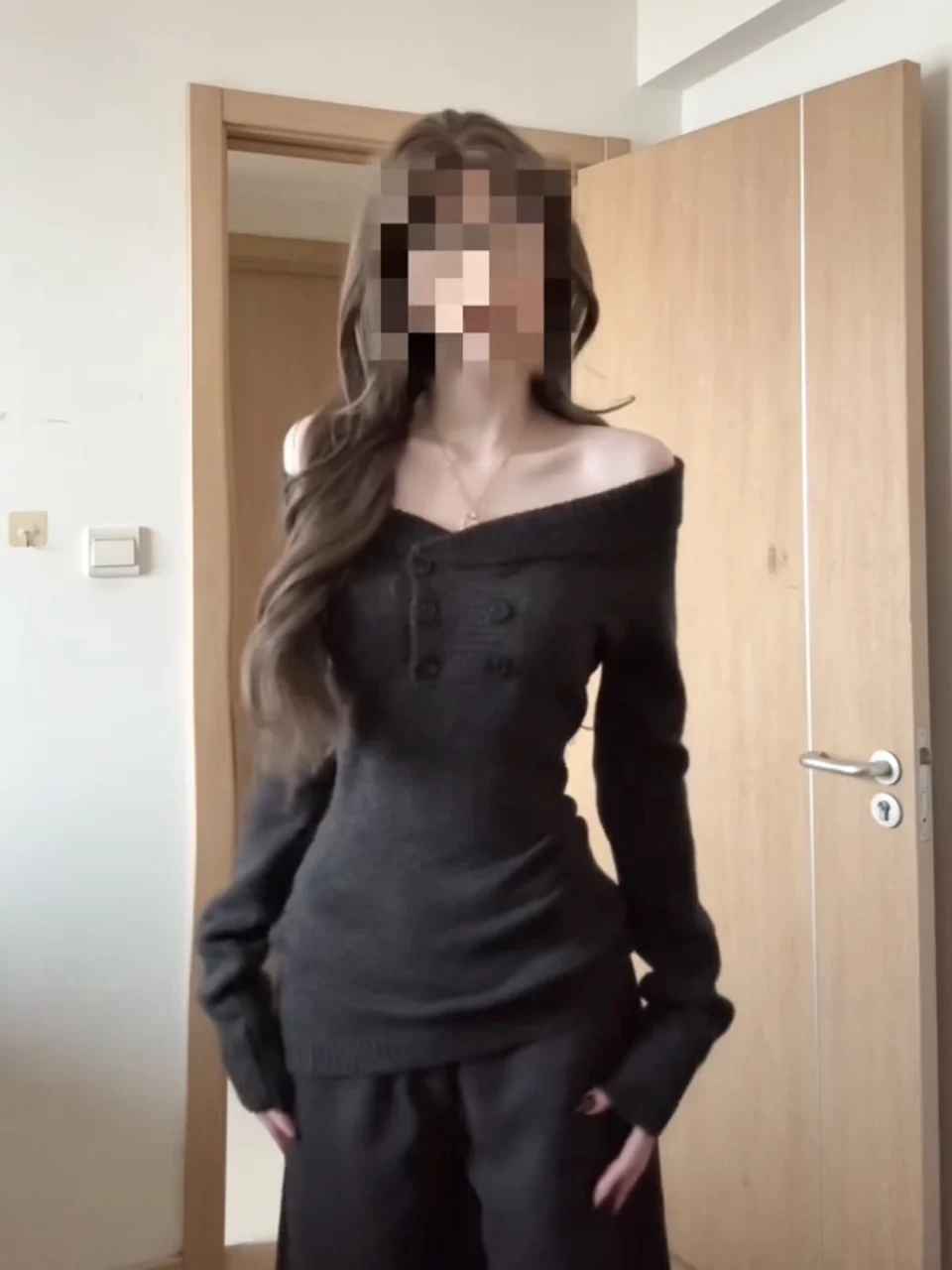 Ay tricoté une épaule pull femmes minceur Faionable vêtements intérieurs automne hiver Sle bouton détail Long Sve haut