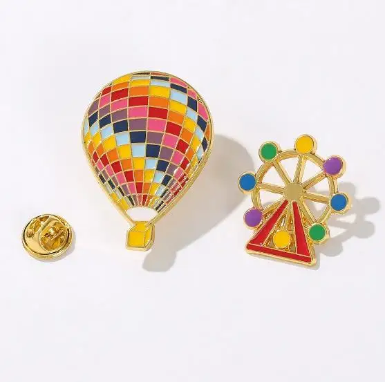 New hot selling amusement park Ferris wheel alloy drip oil brooch clothing accessories manufacturer