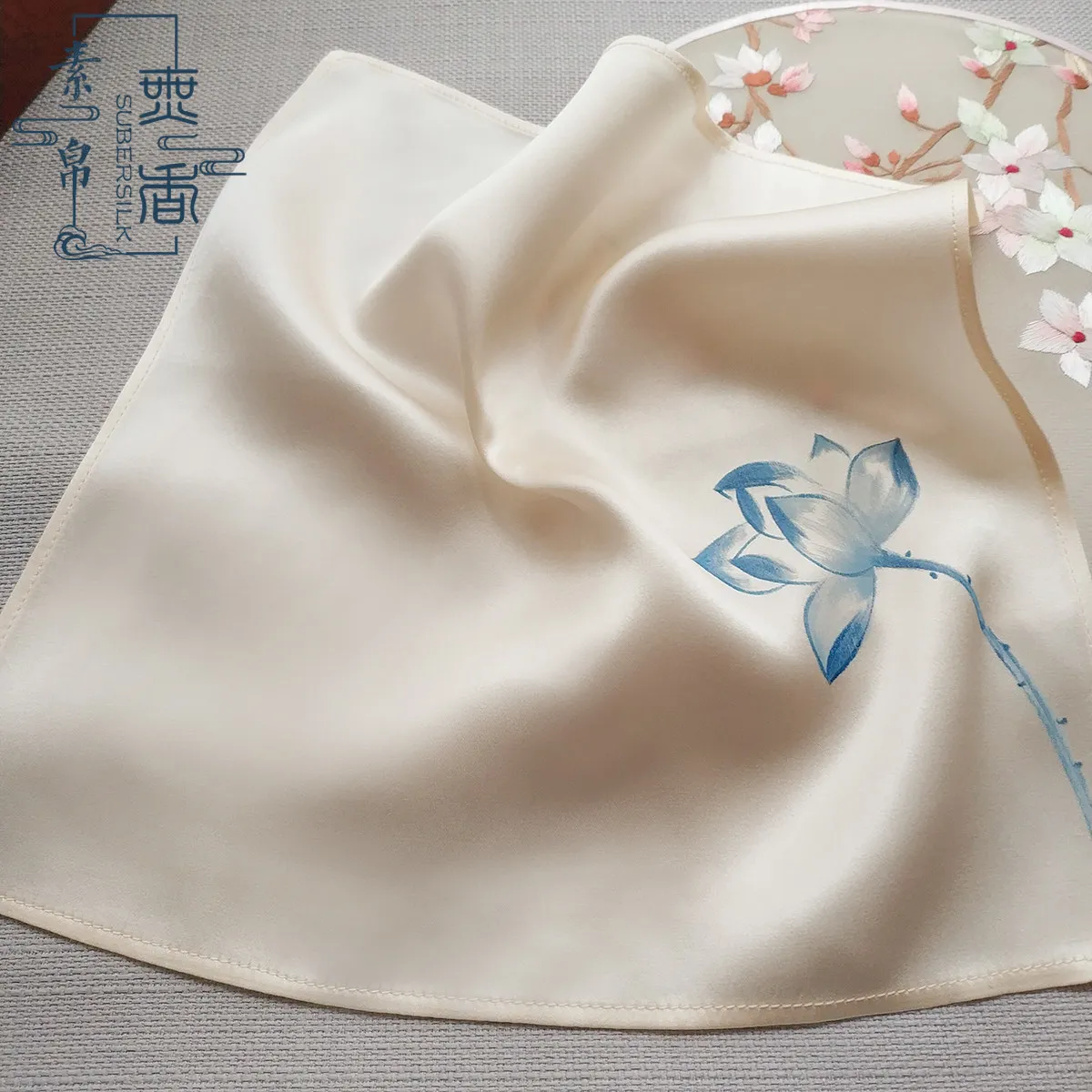 100% Silkworm Silk Lady Hand-painted Product Qinglian Retro Style Literary Handkerchief Gift