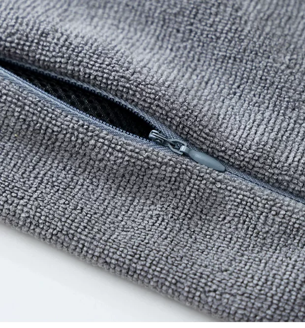 Microfiber Gym Towel with Zipper Pocket – Highly Absorbent & Soft Sweat Towel for Workout, Yoga, and Sports