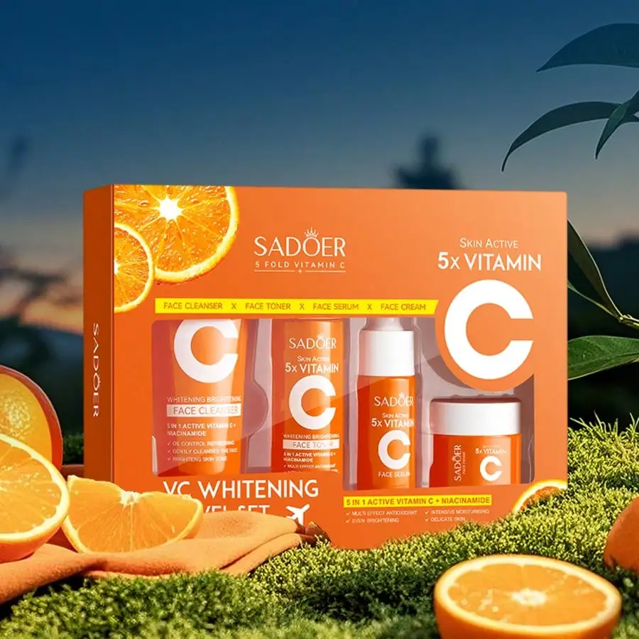 Vitamin C Skin Care Travel Set, low allergy formula, containing vitamin C and glycerin, deeply nourishes the skin.