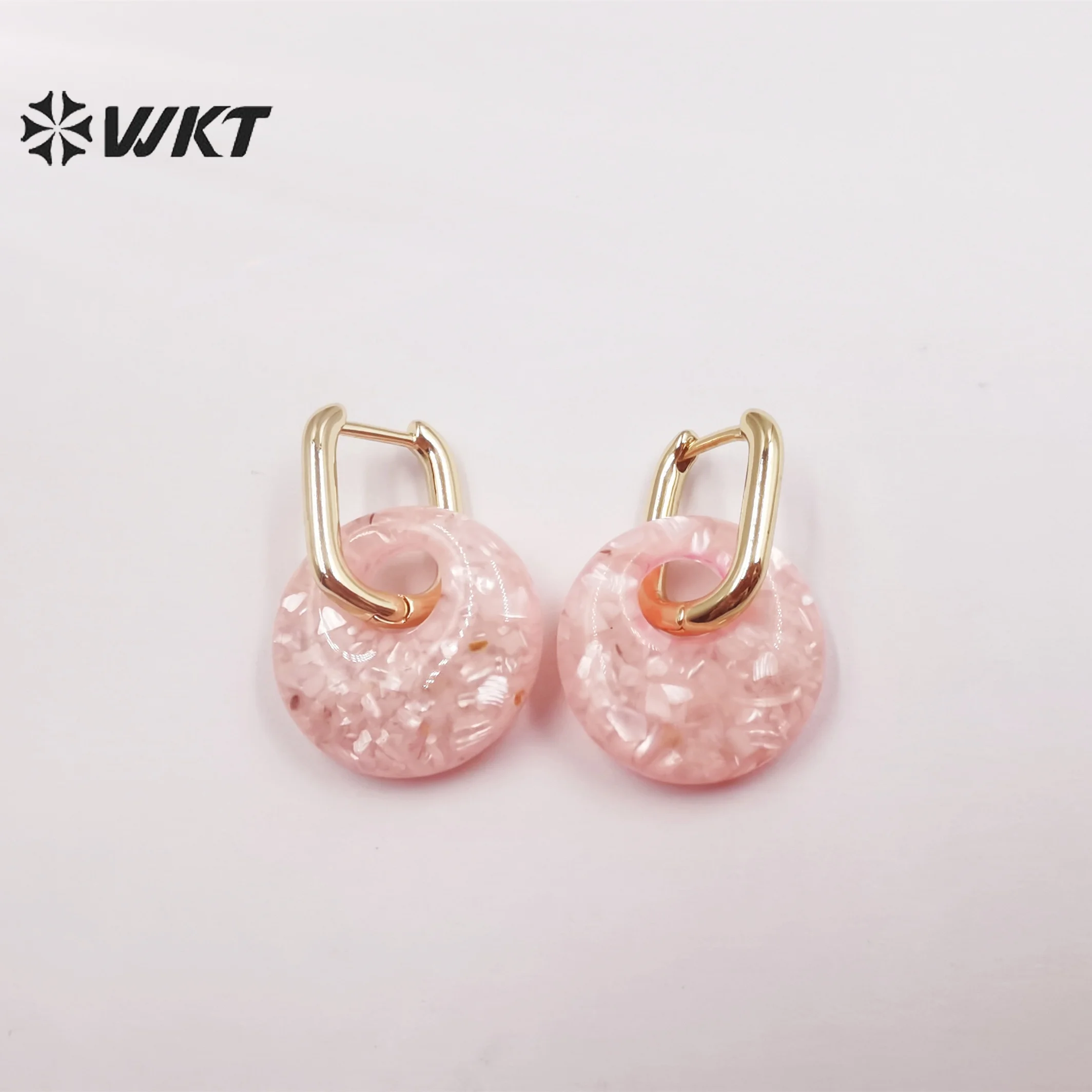 WT-MPE074 Newest fashion women round coin shell enamel Earrings Candy color dangling bohemian shell earrings in gold