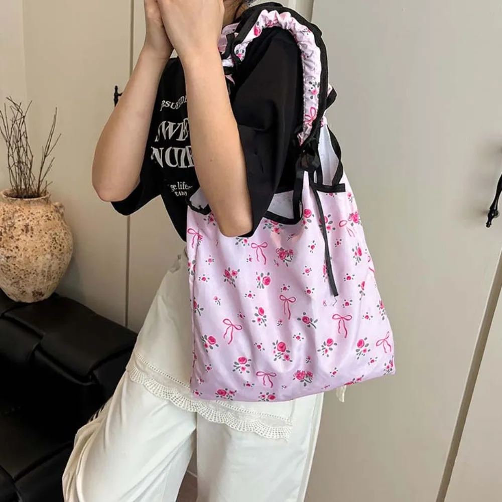 

Sweet Bow Floral Shoulder Bag Versatile Large Capacity Pleated Strap Tote Bag Polyester Korean Style Underarm Bag School