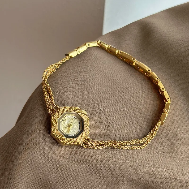 Elegant Gold Bracelet Ladies Watch Retro Luxury Women's Quartz Watch Fashion Ultra Thin Chain Jewelry Watch Gift for Women