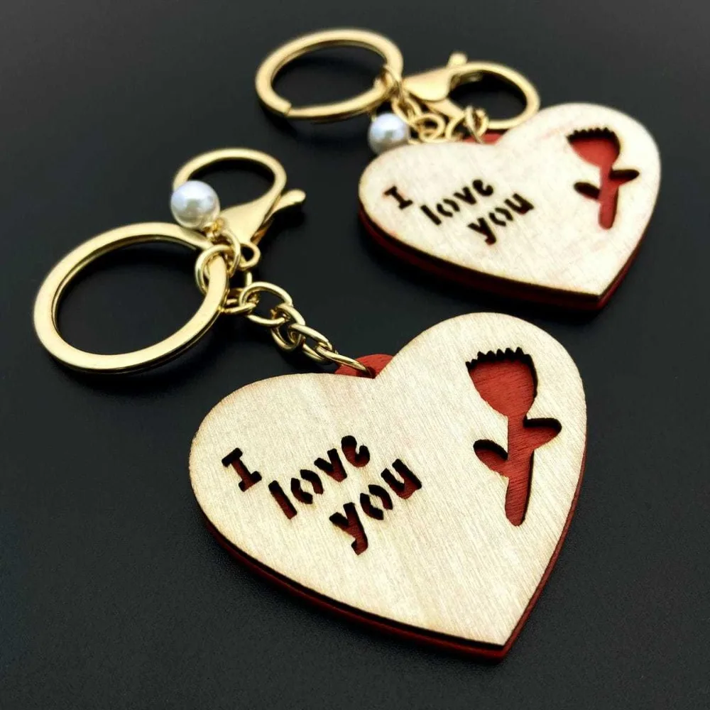 

Stainless Steel Personalized Wooden Fashion Pendant Key Ring Cartoon Designs Cord Couple Keychain Love Pendant Minimalist