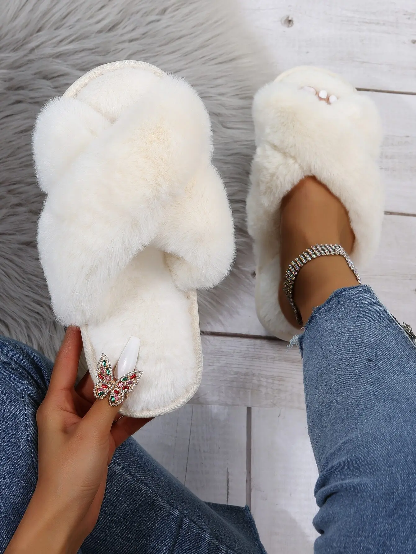

Fluffy Slippers, Furry Slippers For Women, Outdoor Wear 2024 New , Autumn/Winter, Home/House Slippers, Summer