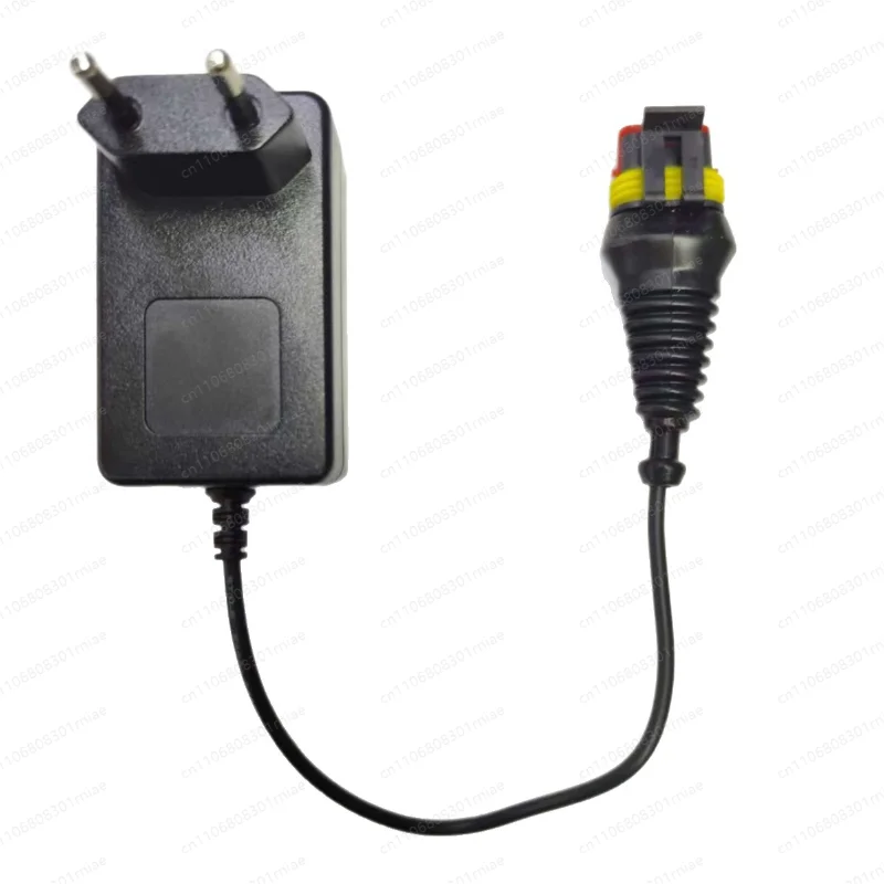 

Адаптер для газонокосилки 28В 1.3А, сертифицированный CE UL CCC, для зарядки газонокосилок.